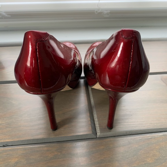 Shoes - Picture 4 of 5